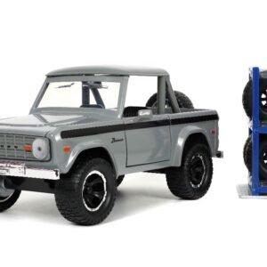 Jada 1/24 "Just Trucks" with Rack - 1973 Ford Bronco