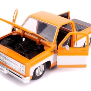 Jada 1/24 "Just Trucks" 1985 Chevy C10 Pickup Stock - Orange
