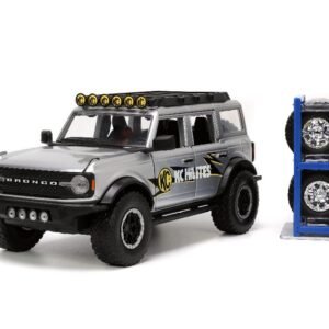 Jada 1/24 "Just Trucks" with Rack - 2021 Ford Bronco